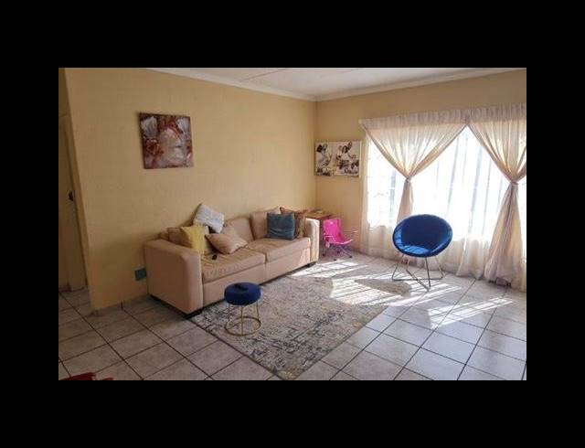 2 BEDROOM TOWNHOUSE FOR SALE IN NORKEM PARK